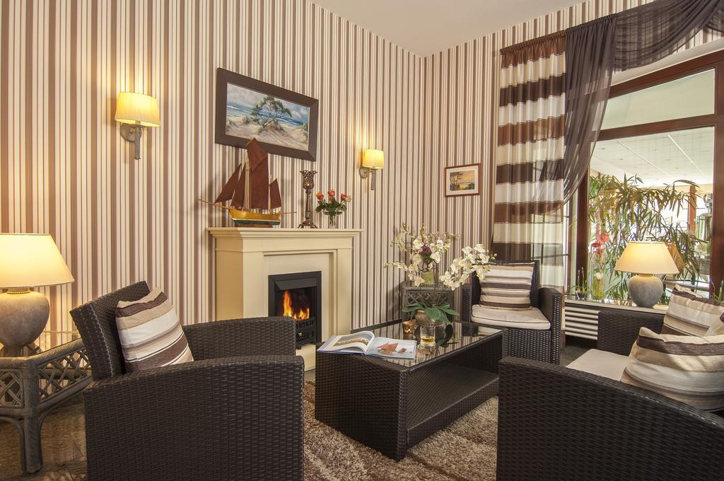 Hotel Blinkfueer Дирхаген Екстериор снимка